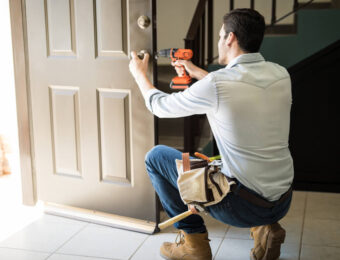 wymiana wkładki w drzwiach